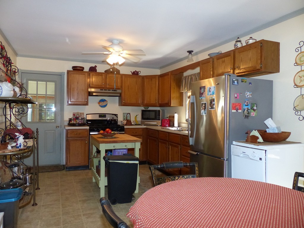 64 E Road Orange, MA 01364 - Photo 2 of 22