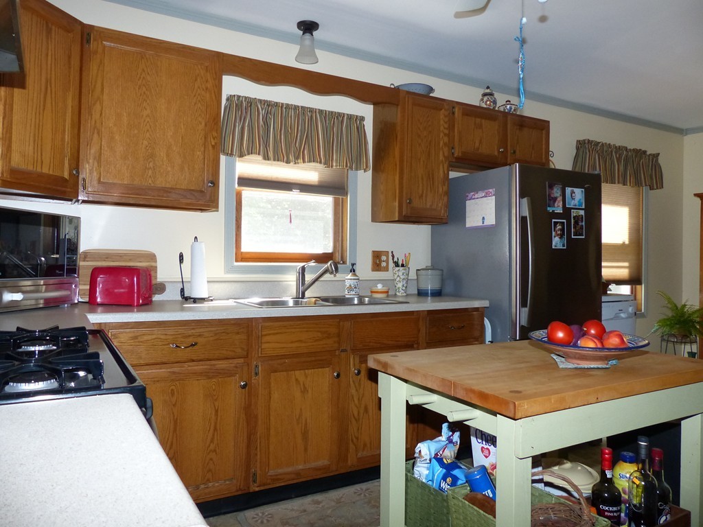 64 E Road Orange, MA 01364 - Photo 4 of 22