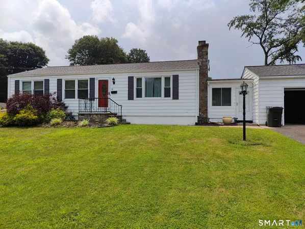 $3,500 | 4 Ascolese Road, Trumbull, CT 06611