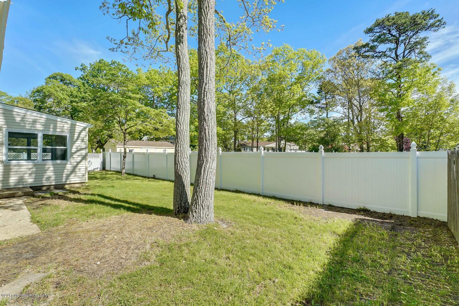 94 Salem Road Brick, NJ 08724 - Photo 24 of 26 Rear yard views