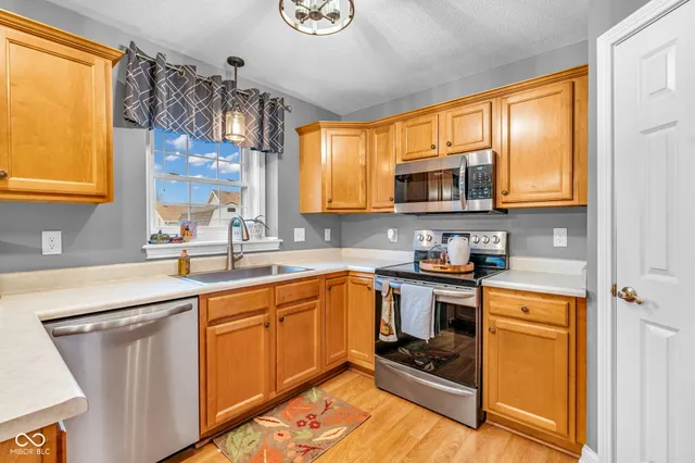 $370,000 | 1134 Brookside Drive, Lebanon, IN 46052