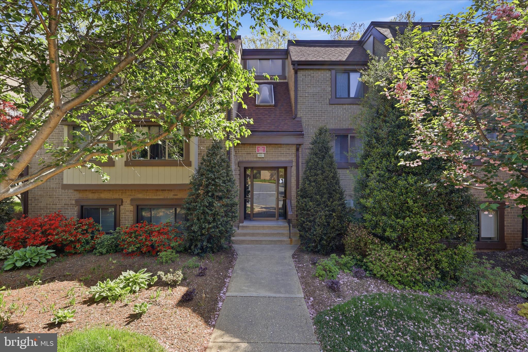 1661 Parkcrest Circle, Unit 5A/300 Reston, VA 20190 - Photo 1 of 22 front view of a house