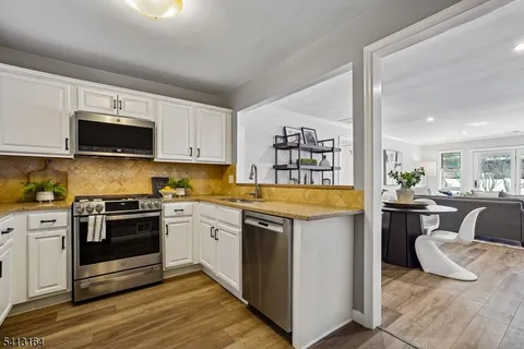 $529,000 | 6 Mews Lane, South Orange, NJ 07079