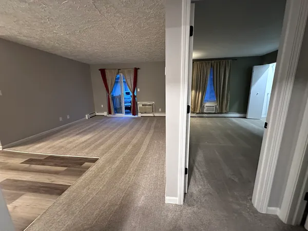 $2,000 | 2600 Light Road, Unit 207, Oswego, IL 60543