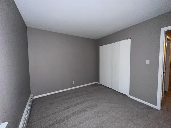 $2,000 | 2600 Light Road, Unit 207, Oswego, IL 60543