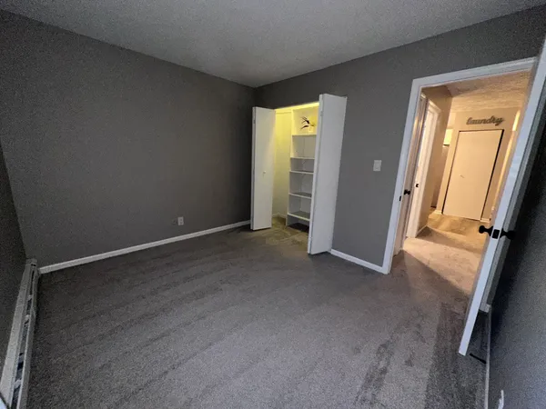 $2,000 | 2600 Light Road, Unit 207, Oswego, IL 60543