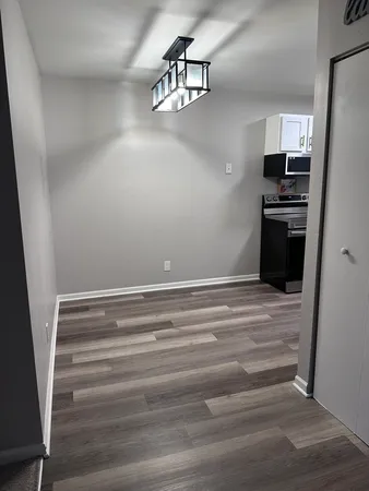 $2,000 | 2600 Light Road, Unit 207, Oswego, IL 60543