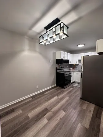 $2,000 | 2600 Light Road, Unit 207, Oswego, IL 60543