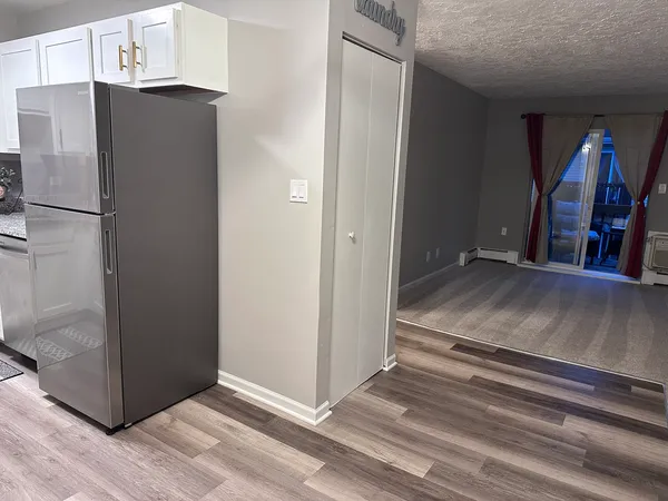 $2,000 | 2600 Light Road, Unit 207, Oswego, IL 60543