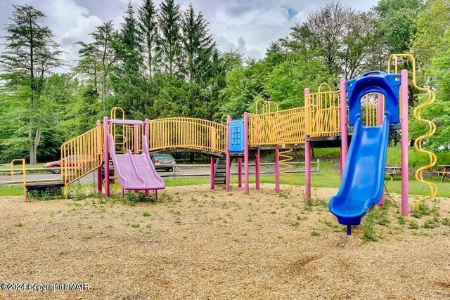 $425,000 | 8345 Shannon Drive, Tobyhanna, PA 18466