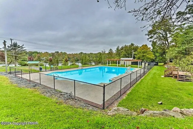 $425,000 | 8345 Shannon Drive, Tobyhanna, PA 18466