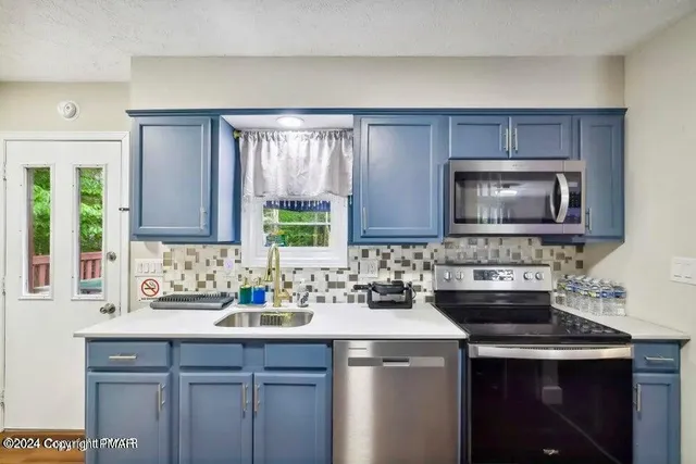 $425,000 | 8345 Shannon Drive, Tobyhanna, PA 18466