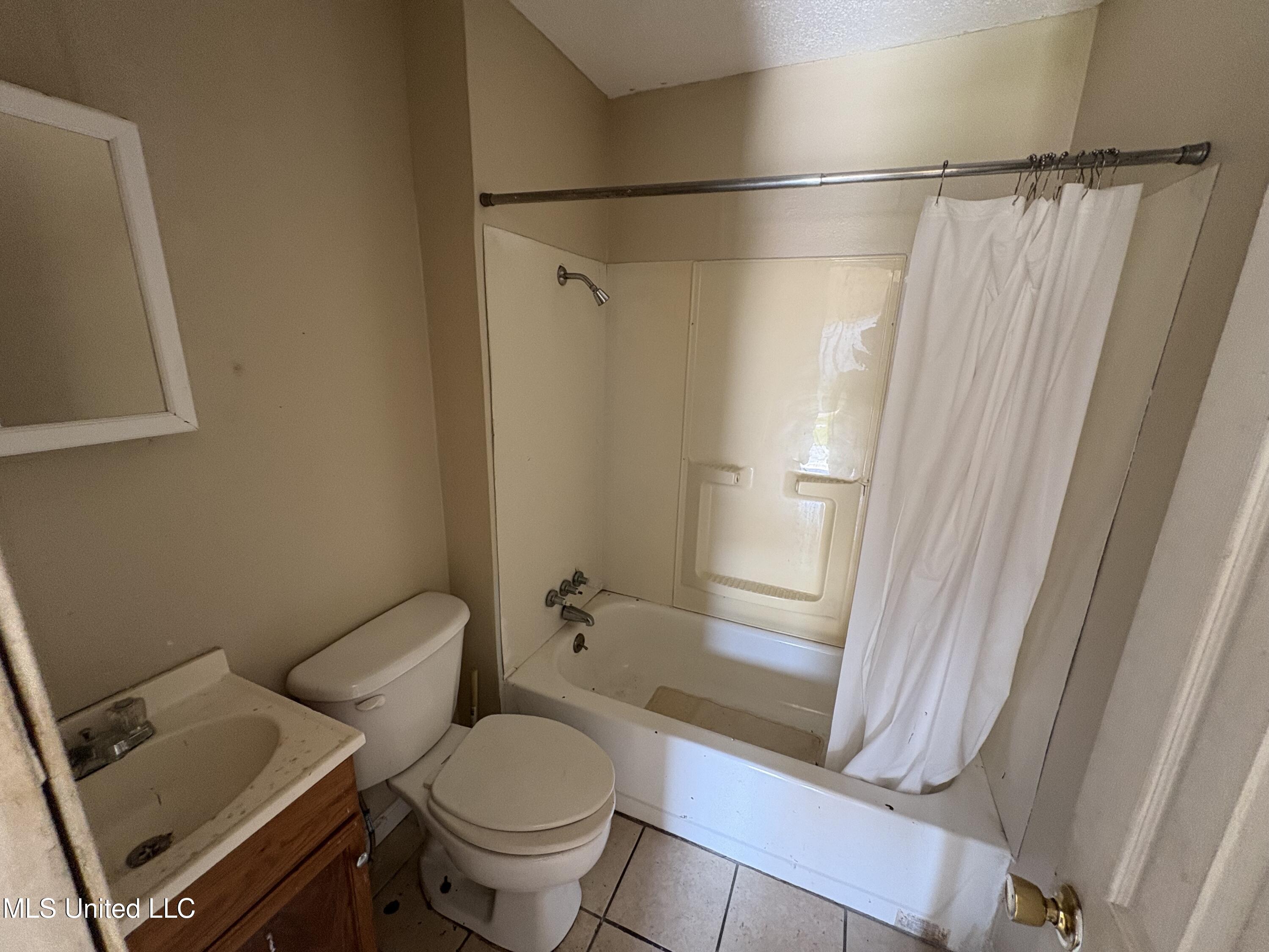 5213 Meridian Street Moss Point, MS 39563 - Photo 13 of 14 IMG_3616