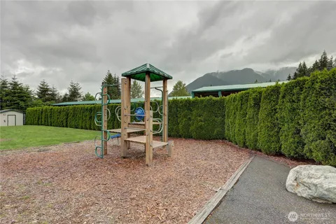 $92,500 | 45800 Southeast North Bend Way, Unit 16, North Bend, WA 98045