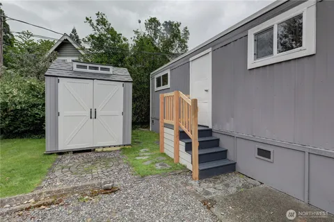$92,500 | 45800 Southeast North Bend Way, Unit 16, North Bend, WA 98045