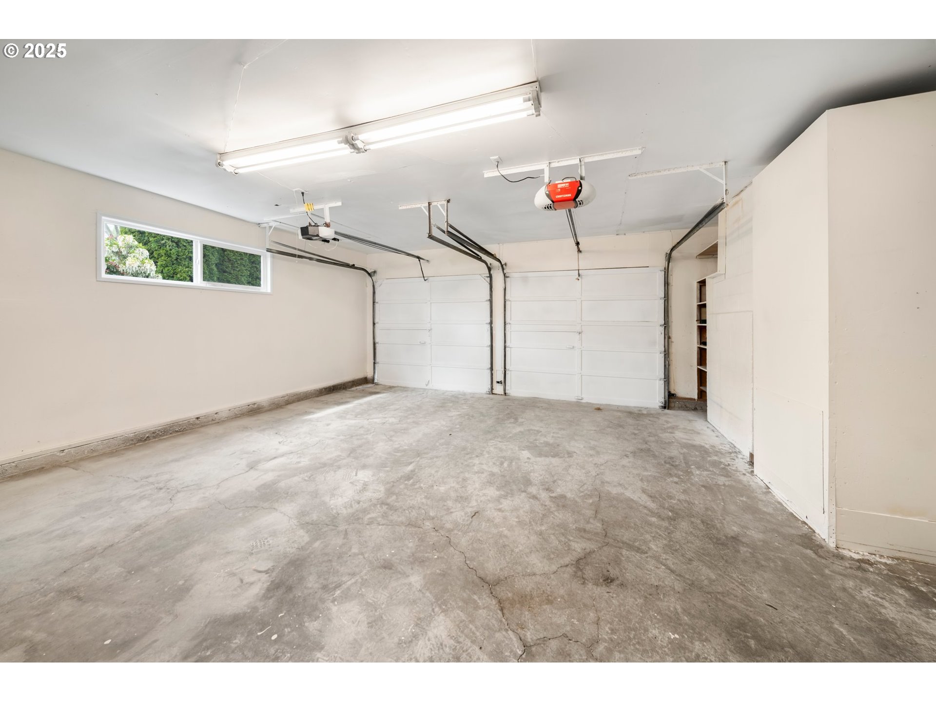 9450 Southwest Lehman Street Portland, OR 97223 - Photo 11 of 32