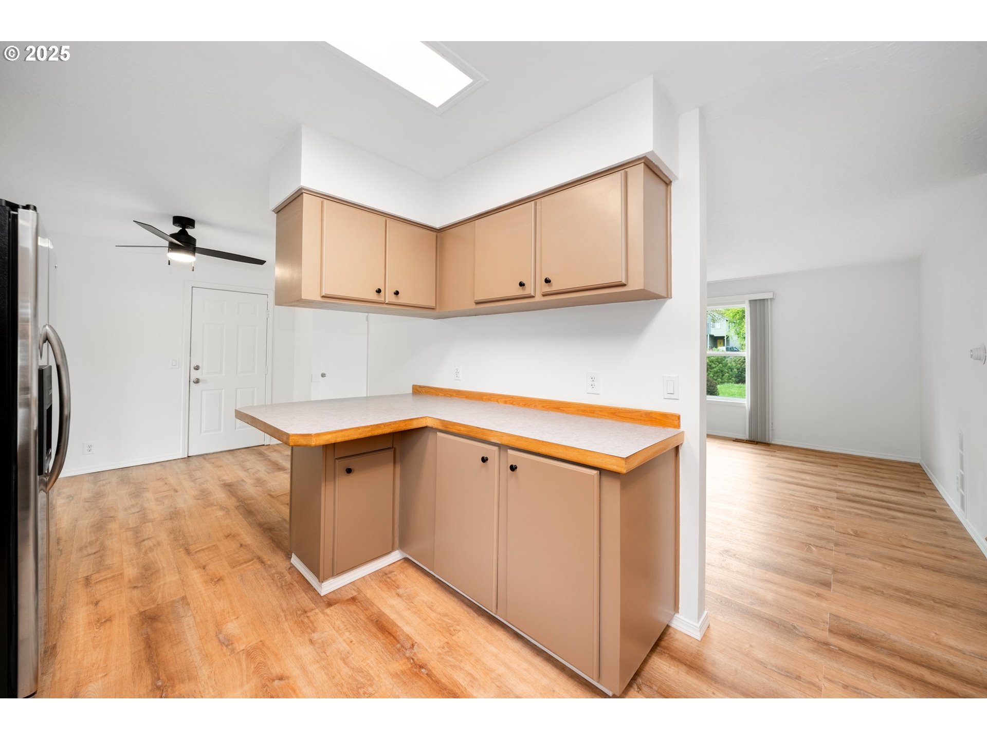 9450 Southwest Lehman Street Portland, OR 97223 - Photo 5 of 32