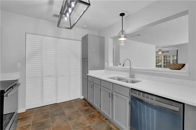 $209,999 | 303 Mill Pond Court Southeast, Smyrna, GA 30082