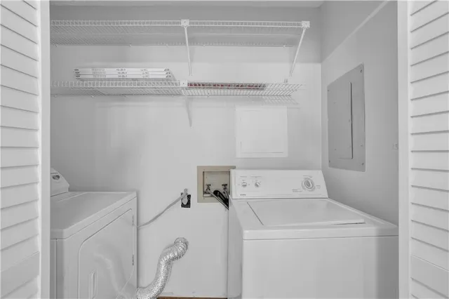 $209,999 | 303 Mill Pond Court Southeast, Smyrna, GA 30082