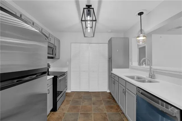 $209,999 | 303 Mill Pond Court Southeast, Smyrna, GA 30082