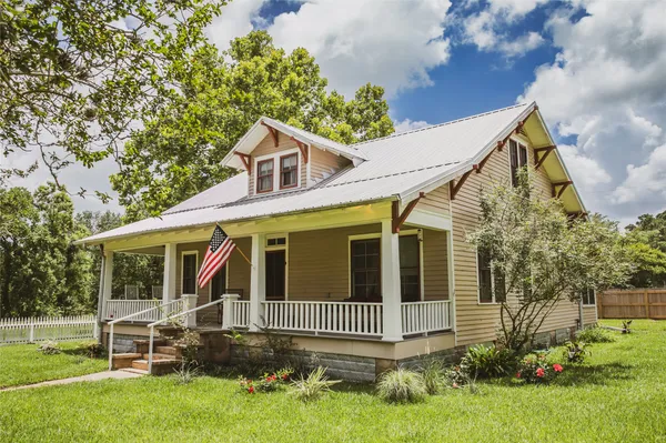 $445,000 | 10753 Track Road, Cat Spring, TX 78933