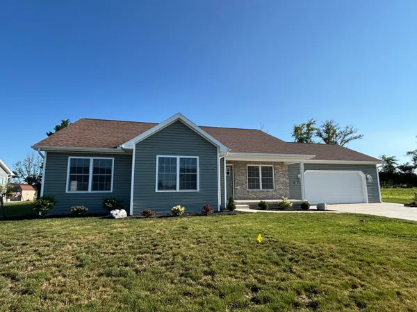 $325,000 | 116 Village Parkway, Jackson Center, OH 45334