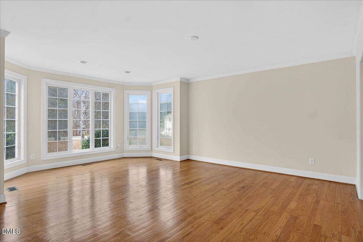 4098 Charlie Harris Road Oxford, NC 27565 - Photo 9 of 75 Living room