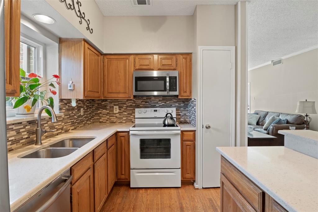 5859 Frankford Road, Unit 1101 Dallas, TX 75252 - Photo 11 of 35