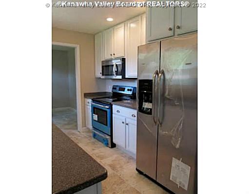 143 Shawnee Estates Winfield, WV 25213 - Photo 6 of 16 Kitchen.