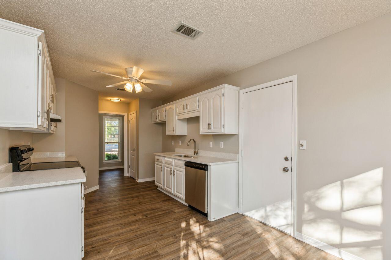 5353 Hillcrest Road Crestview, FL 32539 - Photo 11 of 35 11_5353HillcrestRd_2018_HiRes