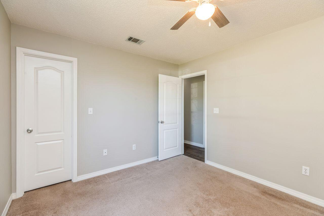 5353 Hillcrest Road Crestview, FL 32539 - Photo 25 of 35 26_5353HillcrestRd_2044_HiRes