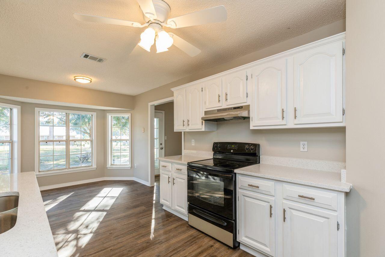 5353 Hillcrest Road Crestview, FL 32539 - Photo 7 of 35 07_5353HillcrestRd_2012_HiRes