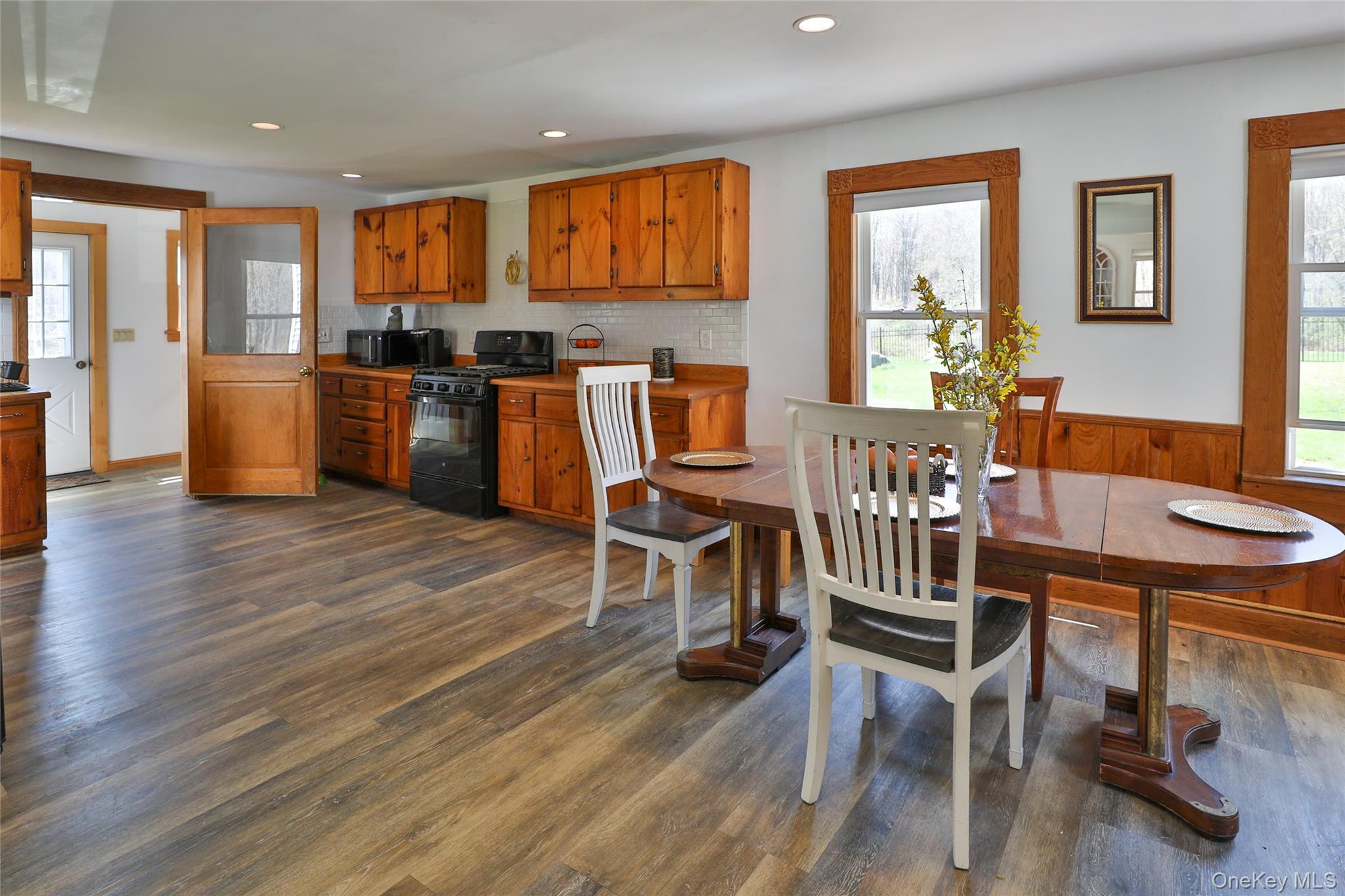 176 Williams Road Red Hook, NY 12571 - Photo 11 of 37