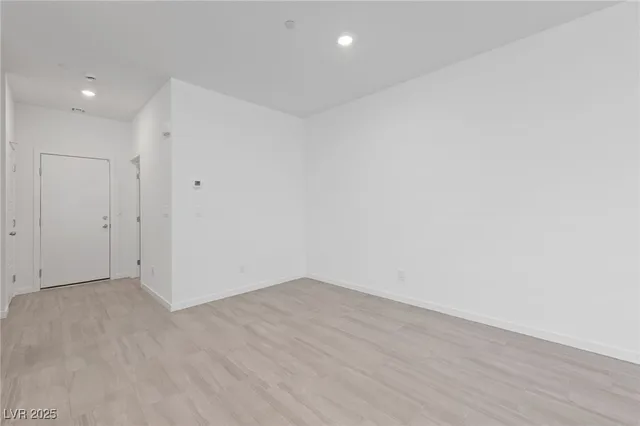 $1,895 | 1561 Layla Crossing Avenue, Henderson, NV 89002