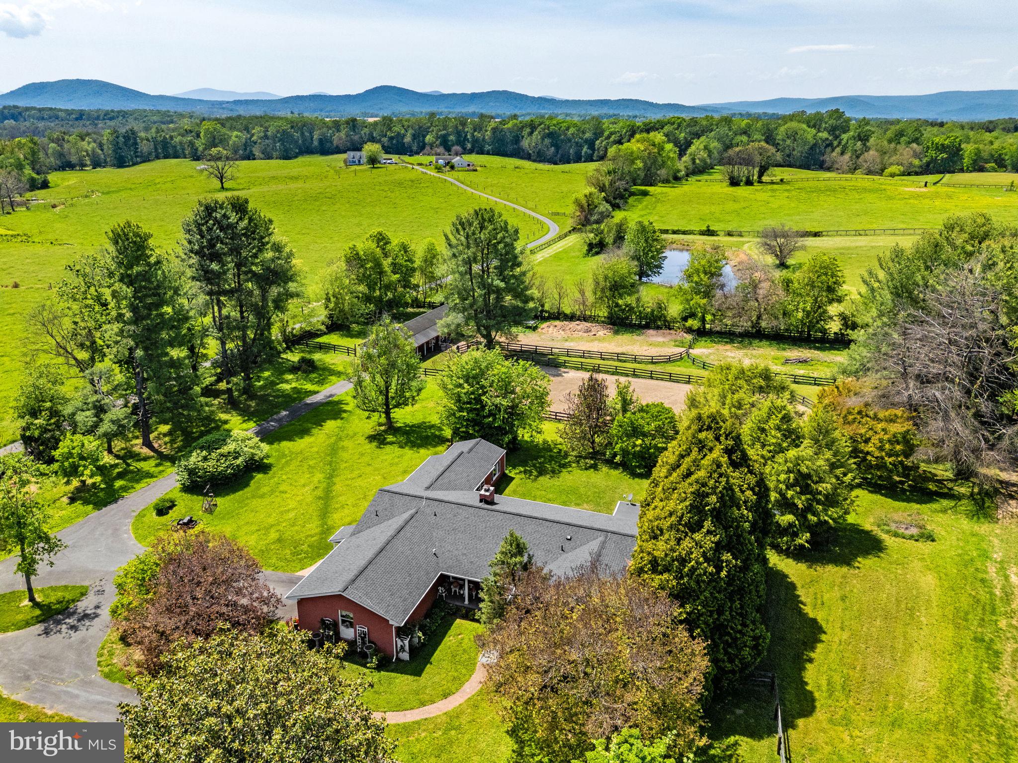 3934 Rectortown Road Marshall, VA 20115 - Photo 2 of 59