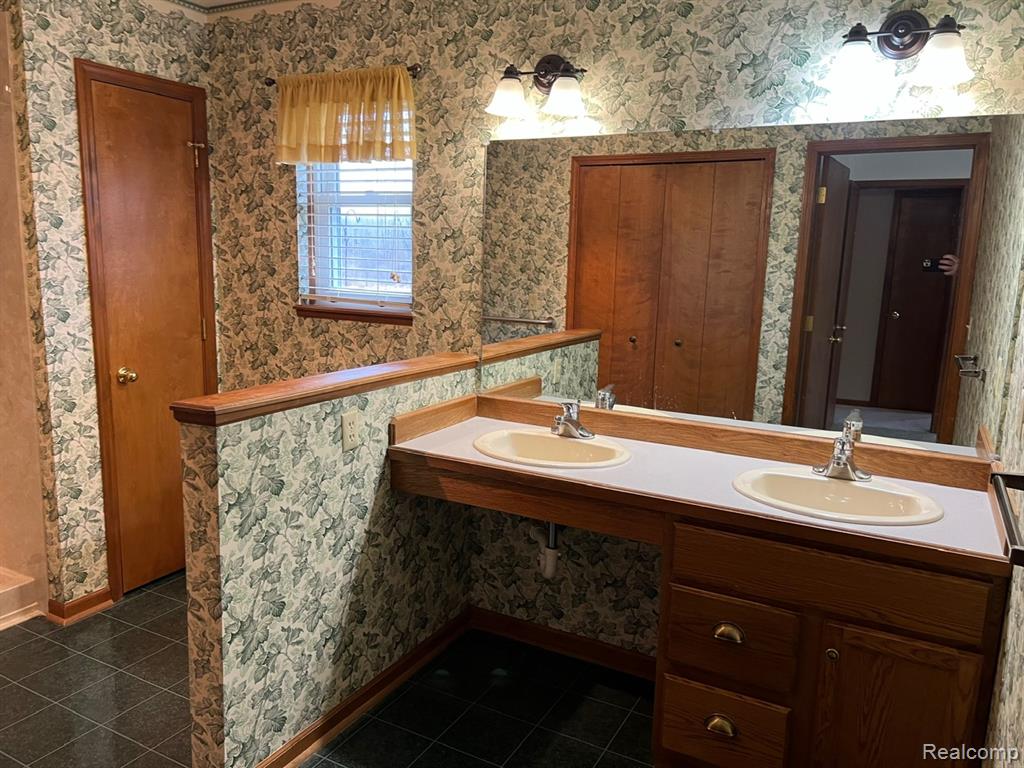 4480 Genesee Road Lapeer, MI 48446 - Photo 18 of 34 Gallery Image 18