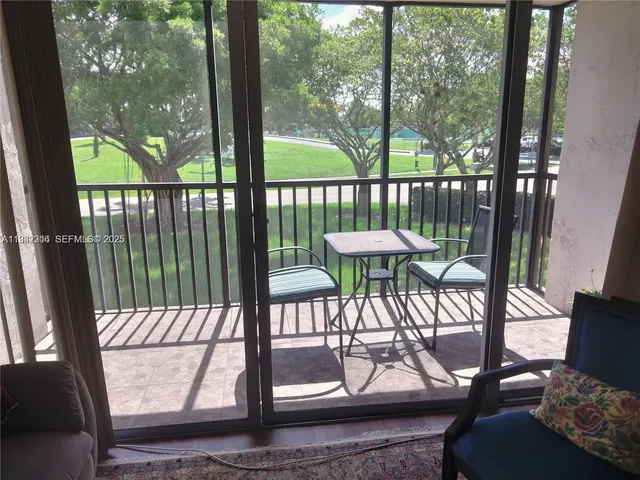 $1,700 | 3801 Environ Boulevard, Unit 219, Lauderhill, FL 33319