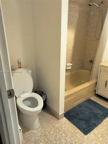 $1,700 | 3801 Environ Boulevard, Unit 219, Lauderhill, FL 33319