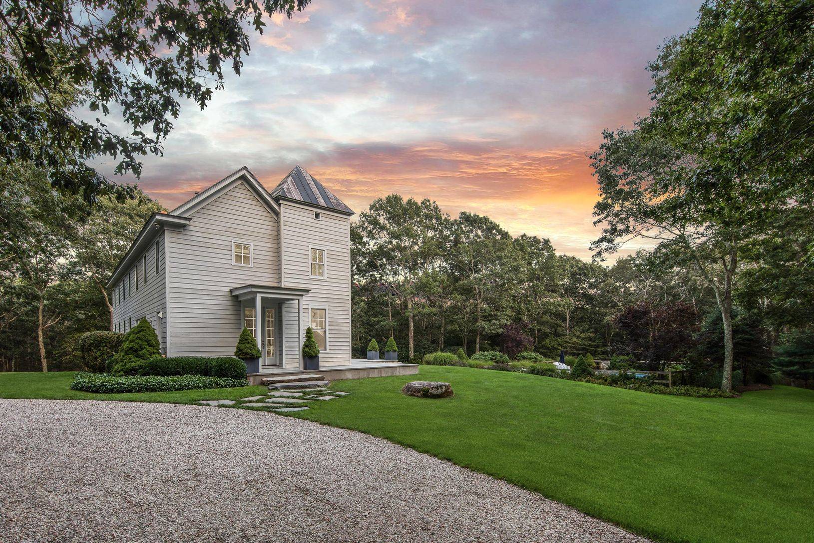 379 Town Line Road Sag Harbor, NY 11963 - Photo 4 of 25 Gallery Image 4
