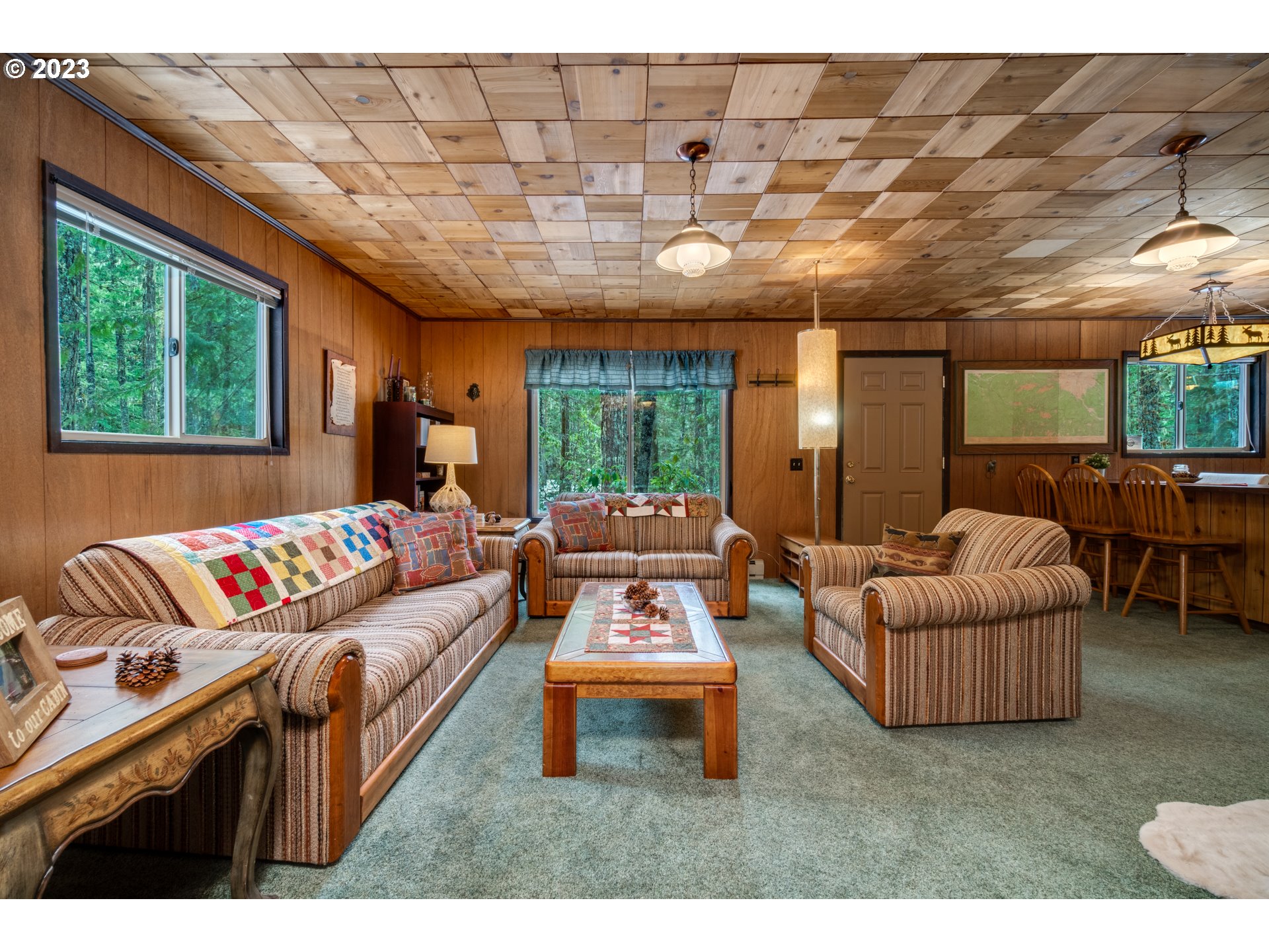 75995 Road 28 Rhododendron, OR 97049 - Photo 6 of 18 Living Room