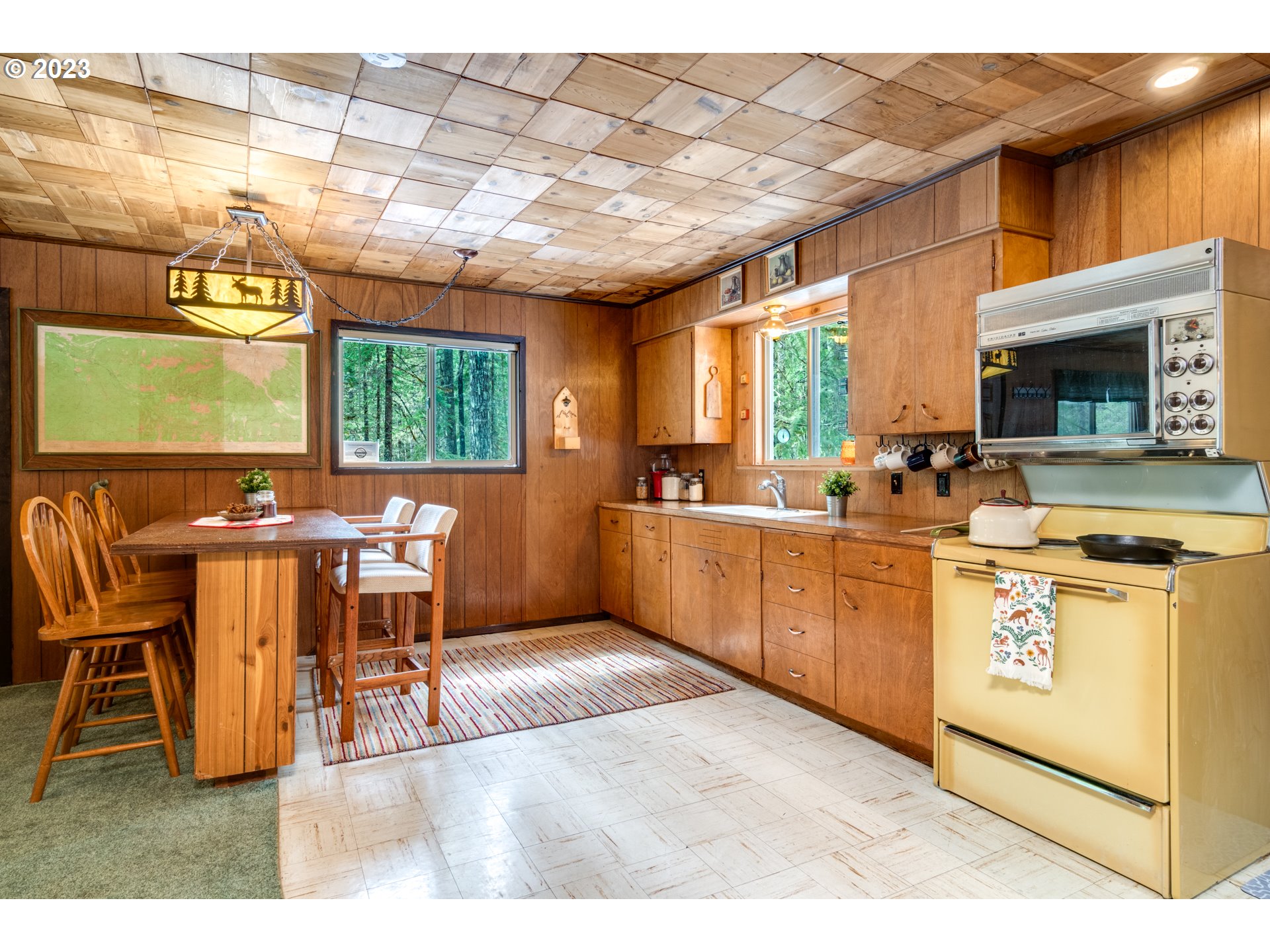 75995 Road 28 Rhododendron, OR 97049 - Photo 10 of 18 Kitchen