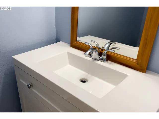 $149,000 | 1640 Village Park Place, West Linn, OR 97068