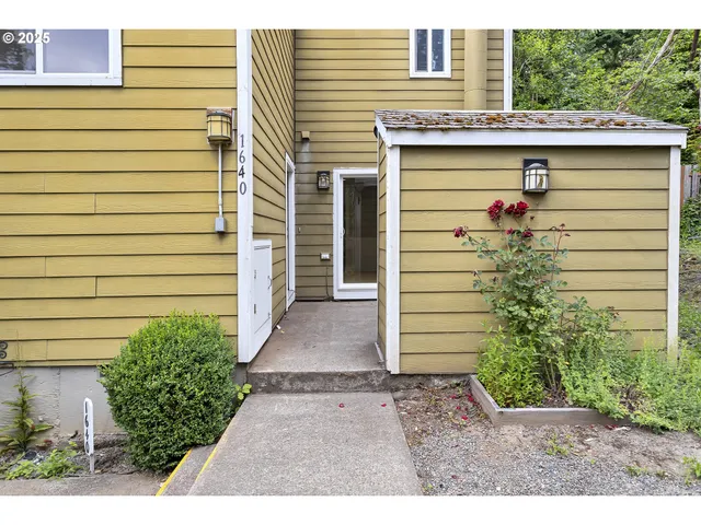 $149,000 | 1640 Village Park Place, West Linn, OR 97068