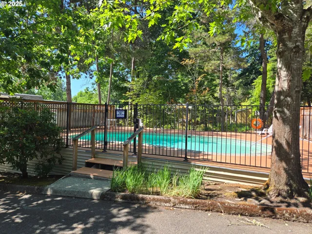 $149,000 | 1640 Village Park Place, West Linn, OR 97068