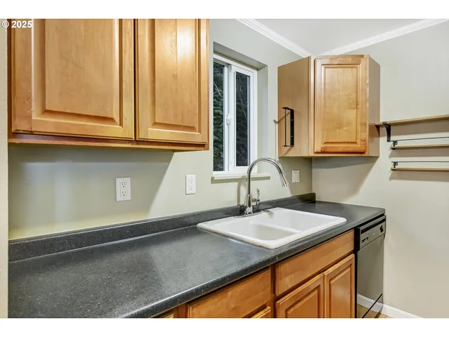 $149,000 | 1640 Village Park Place, West Linn, OR 97068