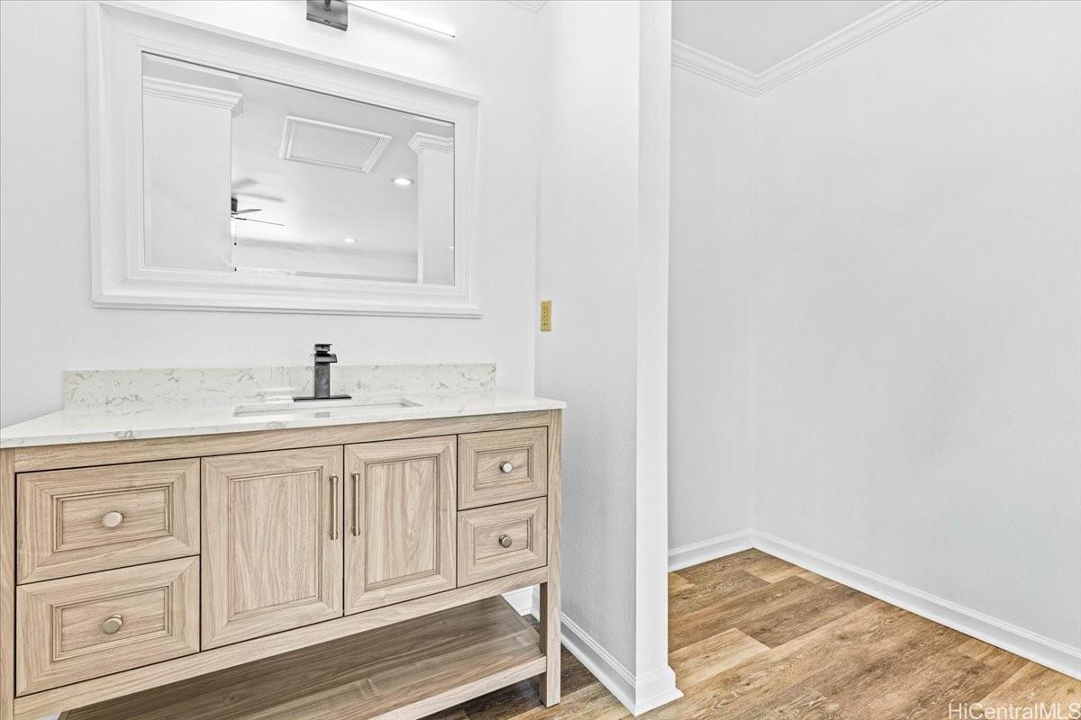 45-567 Keaahala Road, Unit A Kaneohe, HI 96744 - Photo 12 of 25 Newer side vanity, walk-in closet