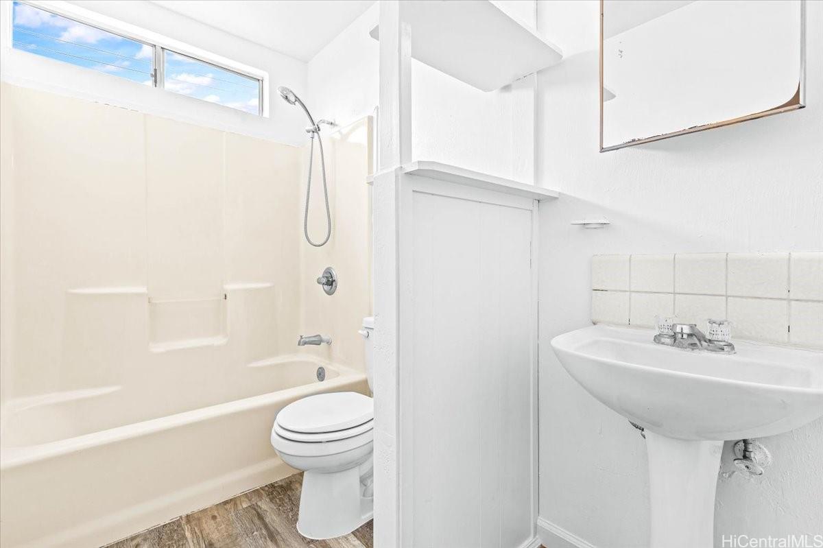 45-567 Keaahala Road, Unit A Kaneohe, HI 96744 - Photo 18 of 25 Older side BA