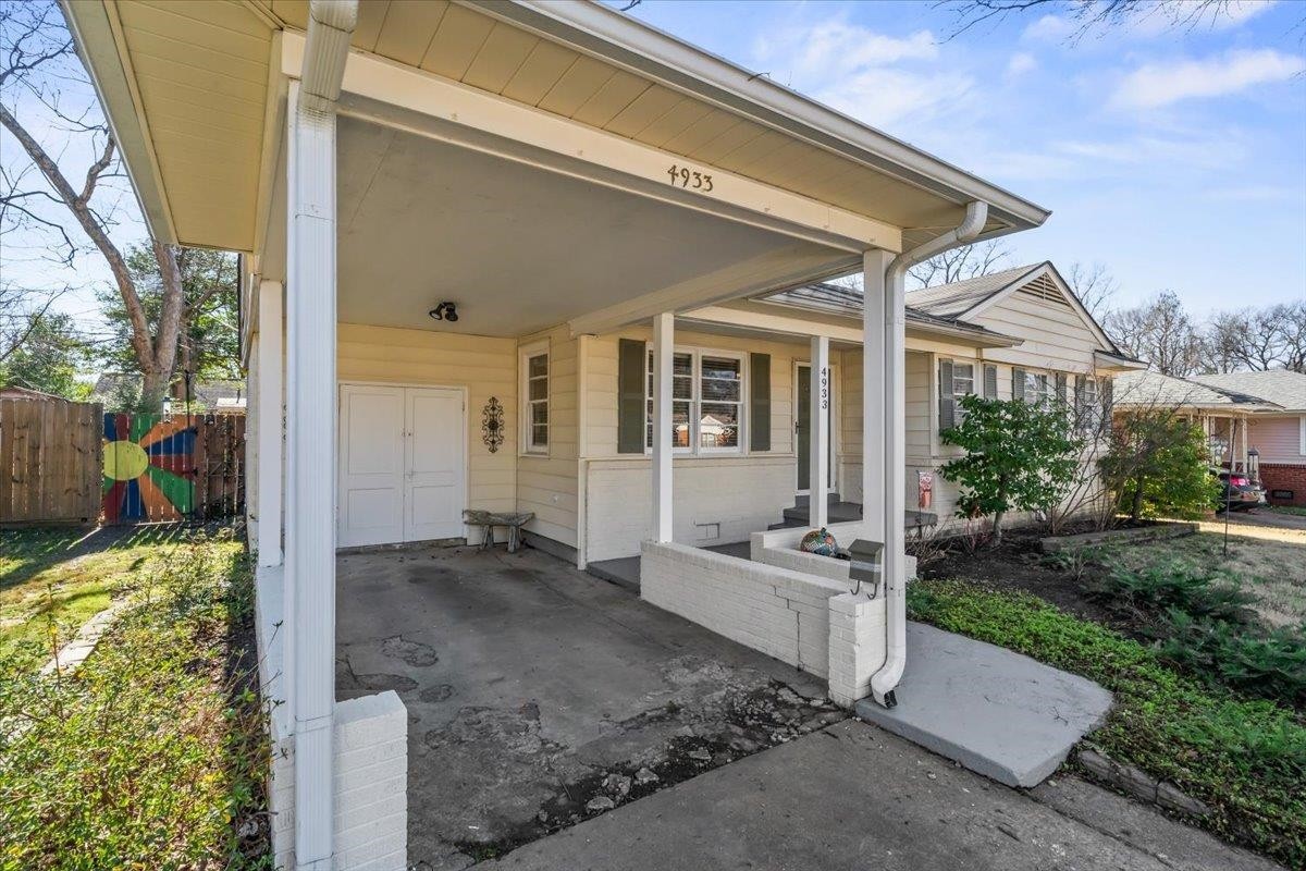 4933 Flamingo Road Memphis, TN 38117 - Photo 3 of 31 Gallery Image 3