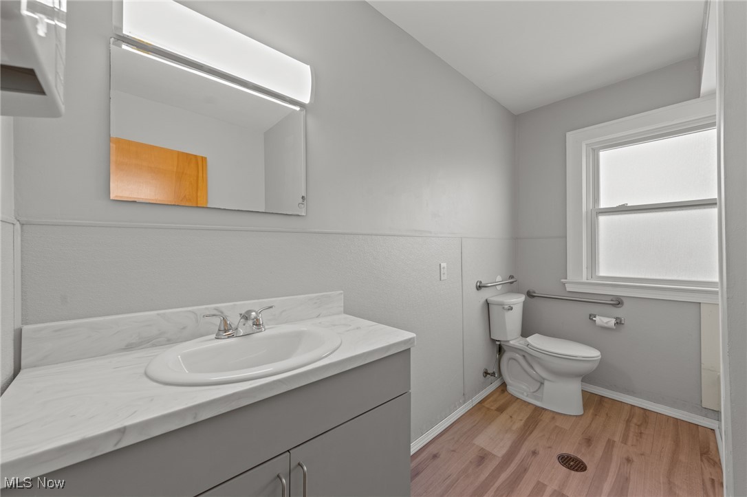 17702 Nottingham Road Cleveland, OH 44119 - Photo 19 of 32 Gallery Image 19