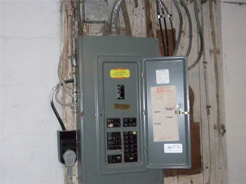 101 Belmont Road Greece, NY 14612 - Photo 13 of 18